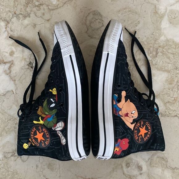 Converse Chuck Taylor 70 High Top ‘A New Legacy’ Looney Tunes Sneakers AS NEW - Picture 5 of 15